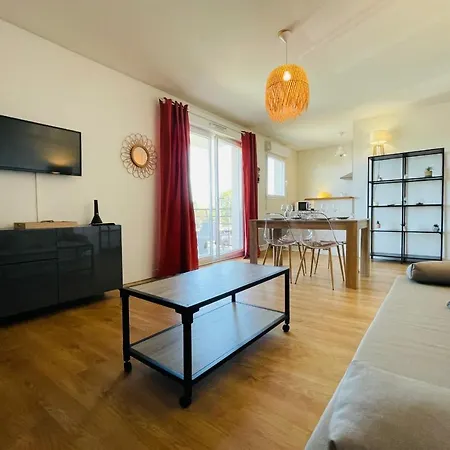 Beautiful Modern With Its Terrace At The Gates Of Apartment *