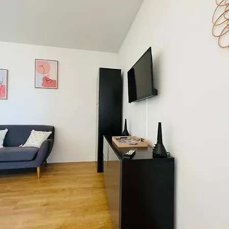 Apartment Beautiful Modern With Its Terrace At The Gates Of
